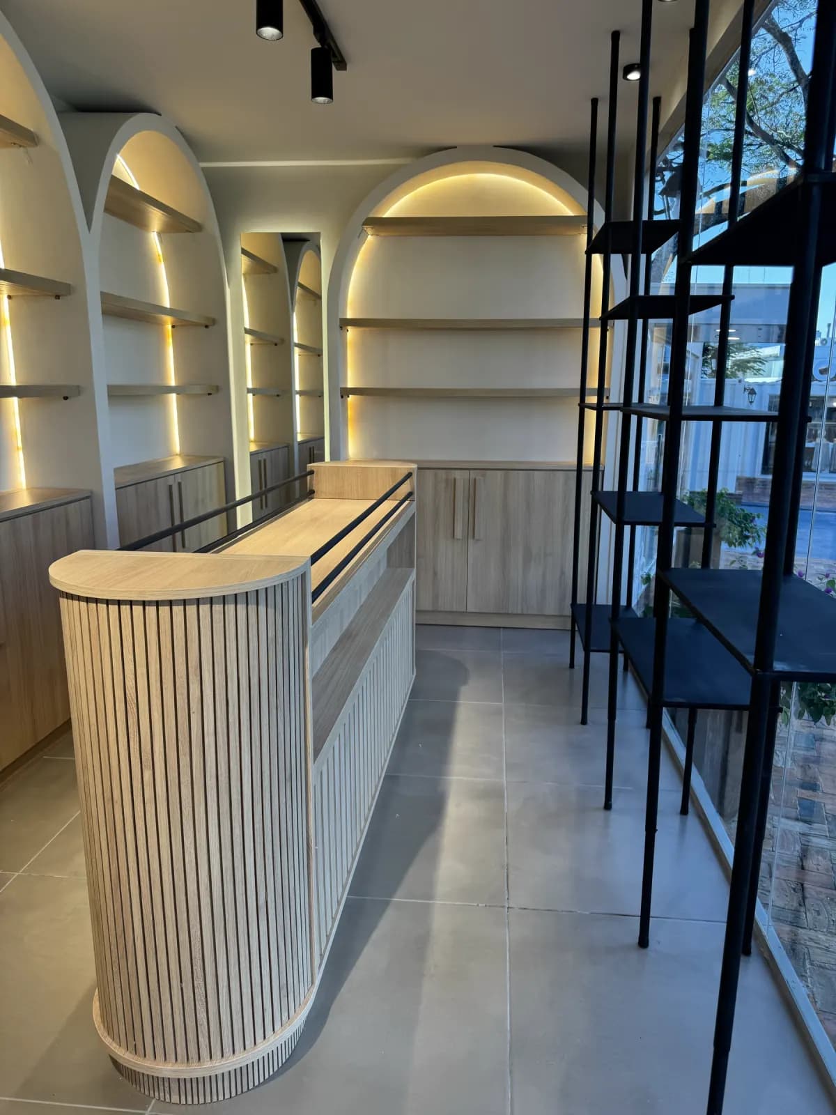 Color Compras · Paseo Manantiales, vista 2
