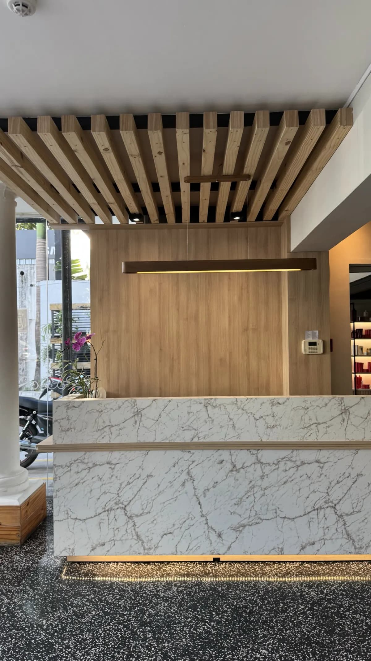 COLORCOM · Av. España, vista 1