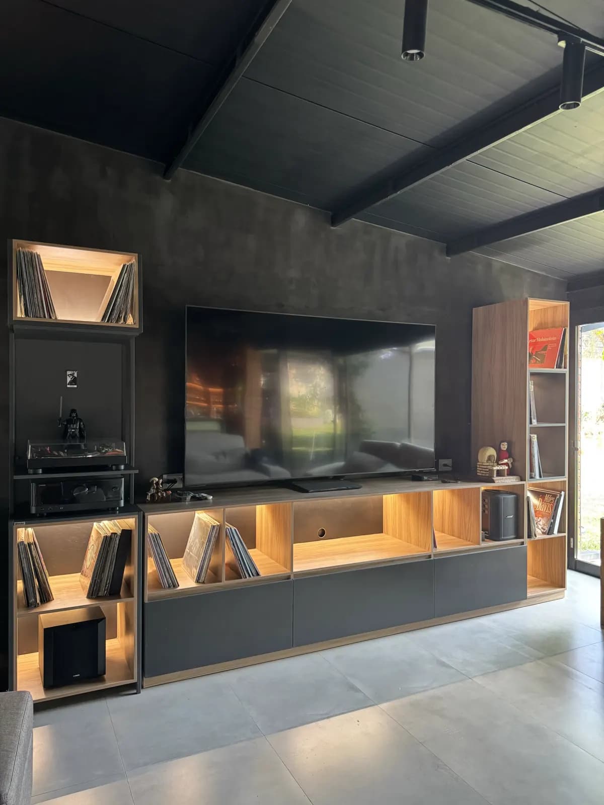 Nico Paredes · Vivienda, vista 1